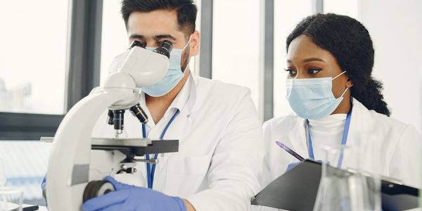 how to become a medical laboratory technician