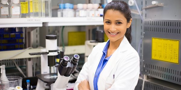 Medical laboratory technician in a laboratory.