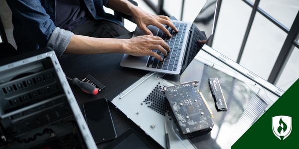 what is the difference between health information management and health information technology